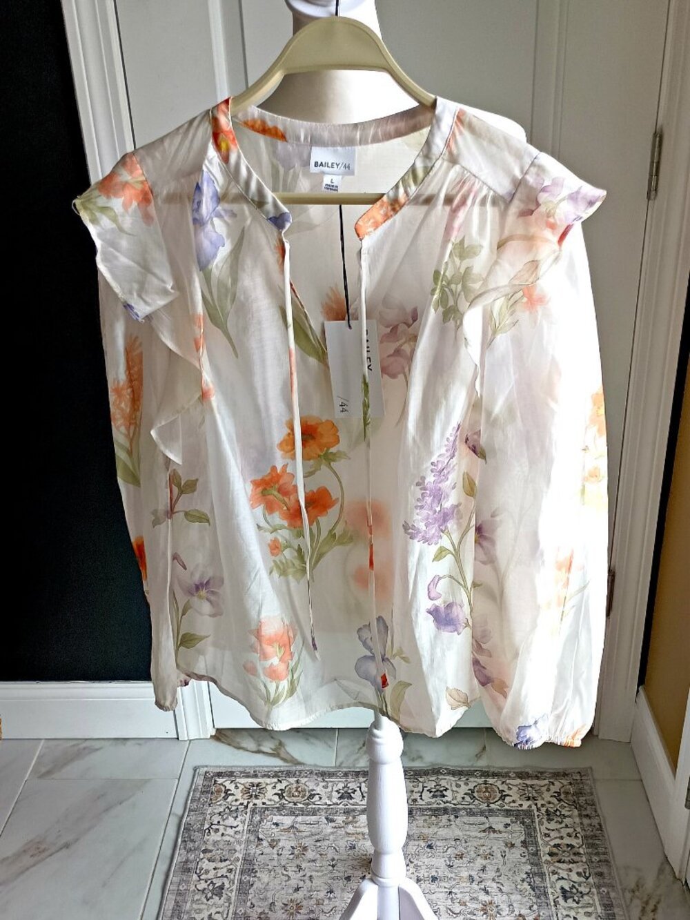 NEW! GORGEOUS SHEER FLORAL BLOUSE By BAILEY 44 SZ L